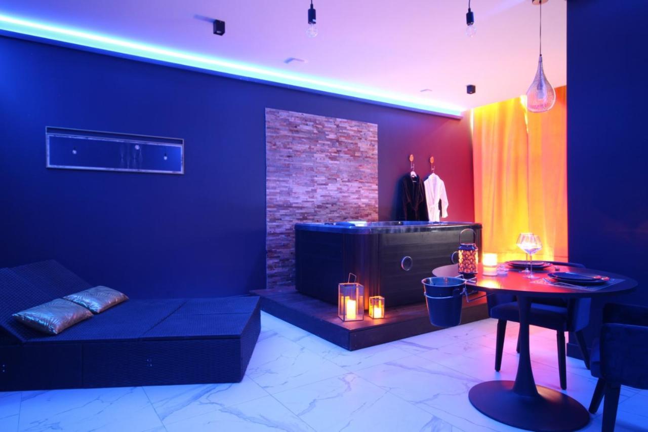 Suite Blue Jacuzzi Le Breuil  Exterior foto